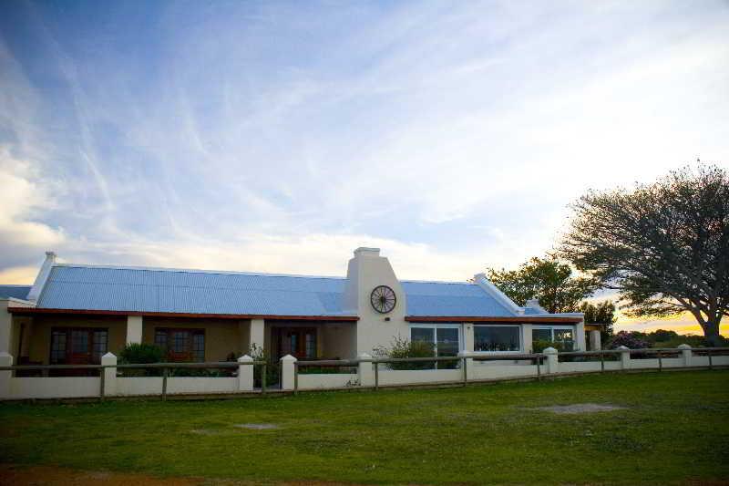 Oyster Bay Lodge Экстерьер фото
